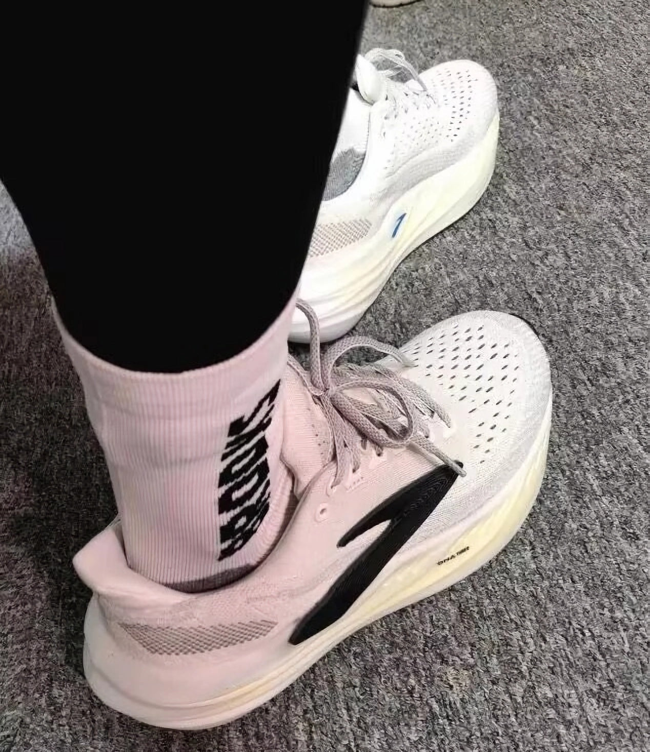 Casual Shock-absorbing Women Sneakers Anti-slip Running Shoes-Everyone's Marketplace