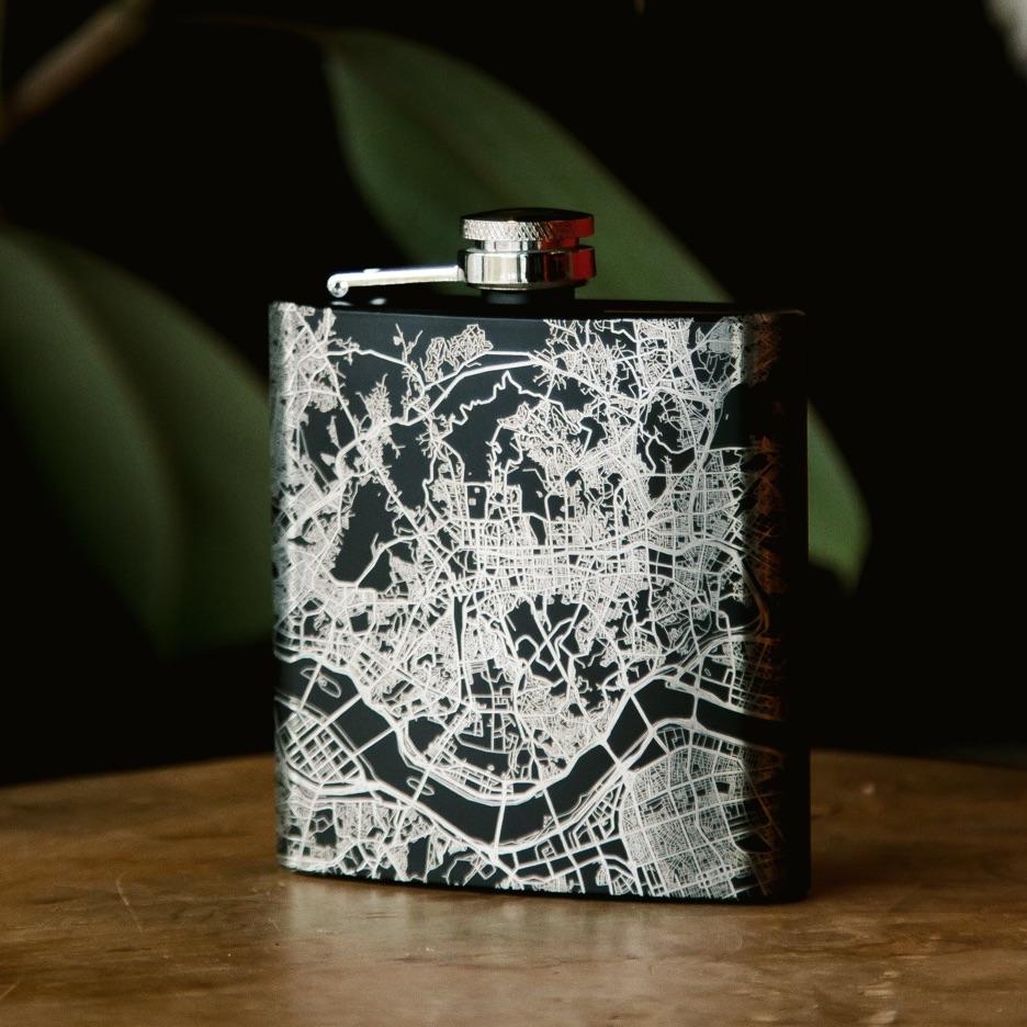 Los Angeles - California Map Hip Flask in Matte Black-Everyone's Marketplace